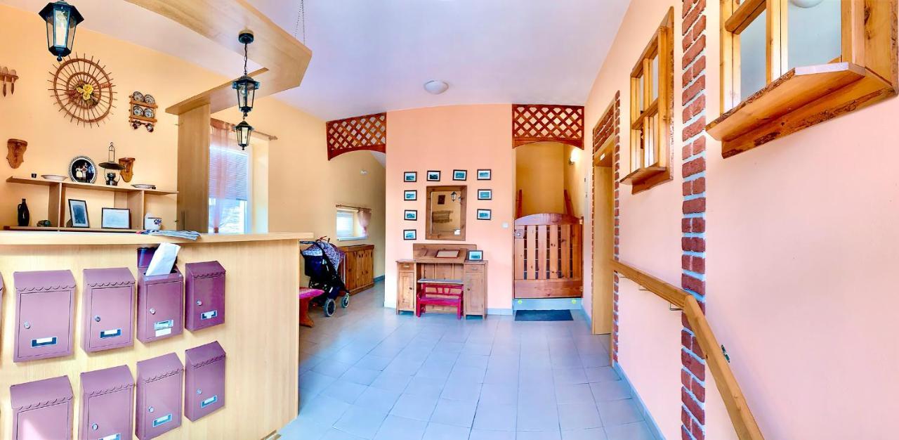 2-Izbovy Apartman Mlynica S Balkonom Buitenkant foto